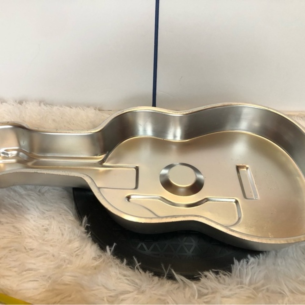 Vintage Wilton Cake Baking Pan Guitar 1977